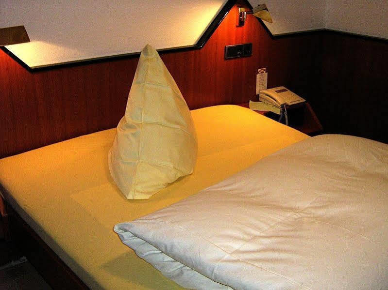 Hotel Restaurant Baeren フロイデンシュタット エクステリア 写真